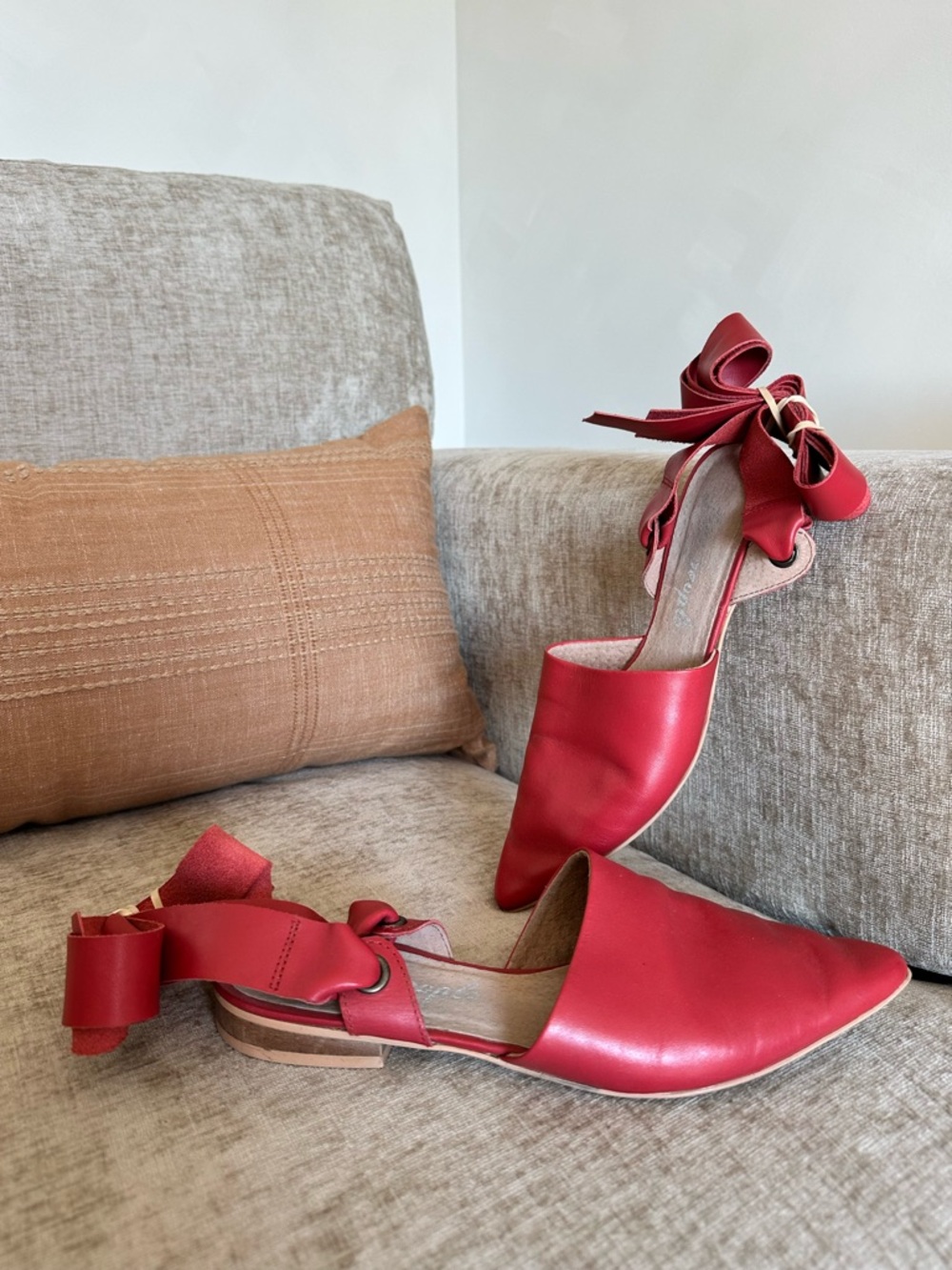Free People Red Leather Lace Up Pointed Toe Flats Sz 36 or 5.5/6 - Picture 2 of 9